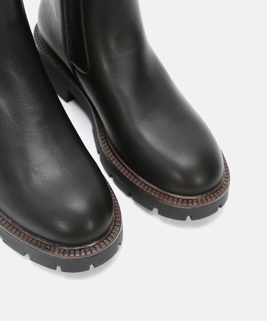 Botines planos chelsea image number null